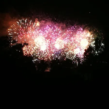 Vue & Balcon Dans Exceptionnelle Belle Epoque La Californie דירה *