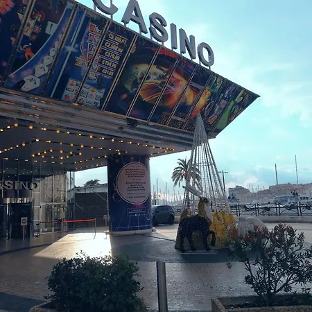 Vue & Balcon Dans Exceptionnelle Belle Epoque La Californie דירה *