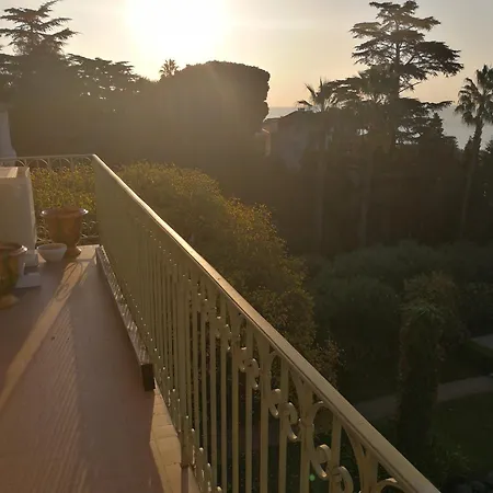 Vue & Balcon Dans Exceptionnelle Belle Epoque La Californie דירה *