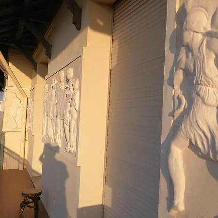 Vue & Balcon Dans Exceptionnelle Belle Epoque La Californie קאן