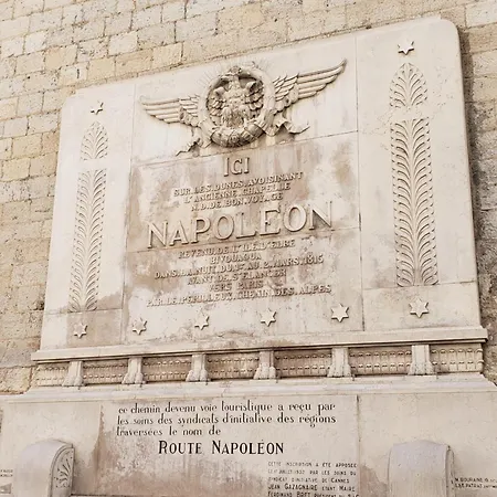 Vue & Balcon Dans Exceptionnelle Belle Epoque La Californie דירה *