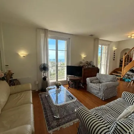 Vue & Balcon Dans Exceptionnelle Belle Epoque La Californie