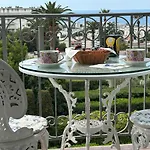 Vue & Balcon Dans Exceptionnelle Belle Epoque La Californie